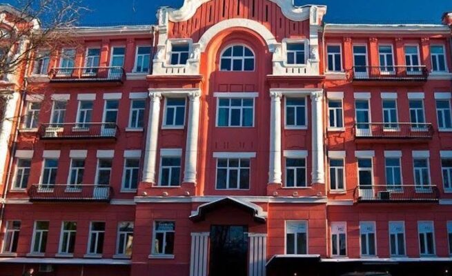 Бізнес-центр, вул. Гоголя, 15